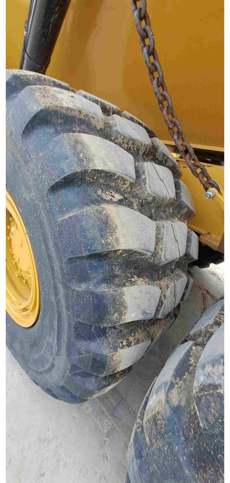 Articulated dumper CAT 730: picture 24