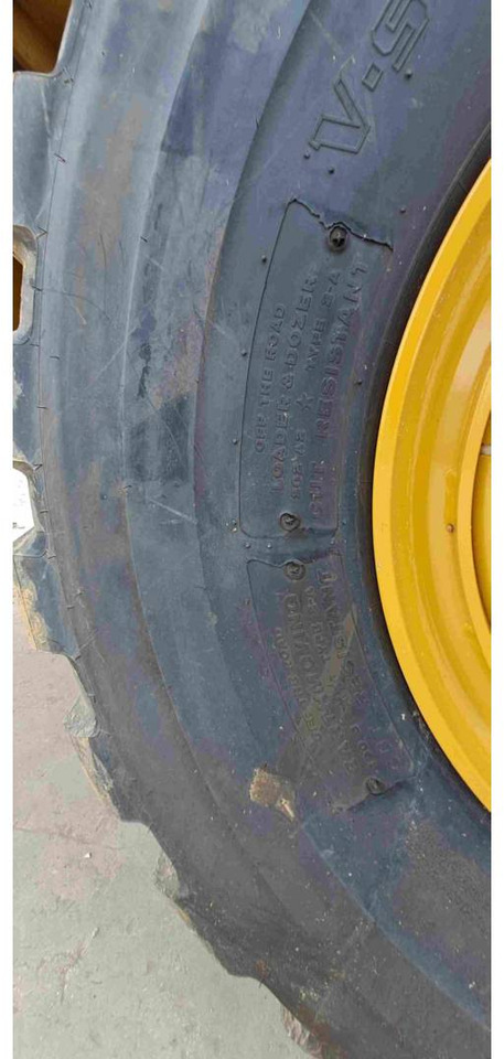 Articulated dumper CAT 730: picture 26