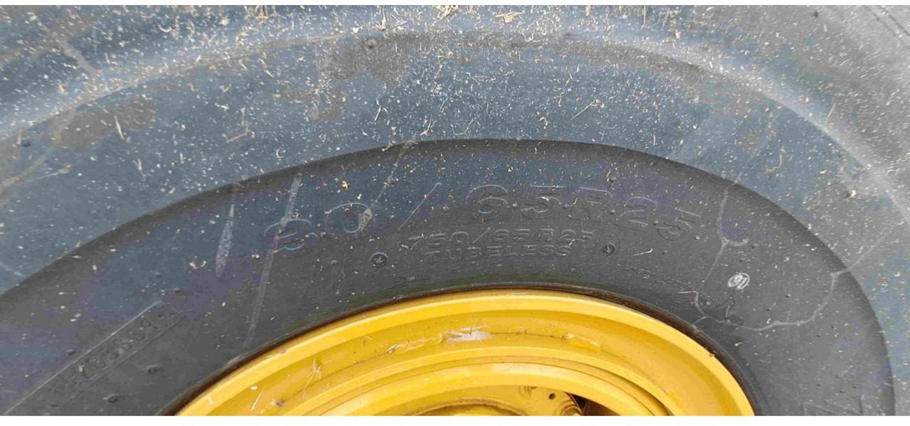 Articulated dumper CAT 730: picture 20