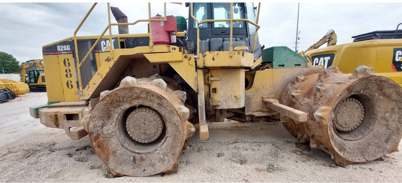CAT 826G II - Bulldozer: picture 1 CAT 826G II - Bulldozer: picture 1