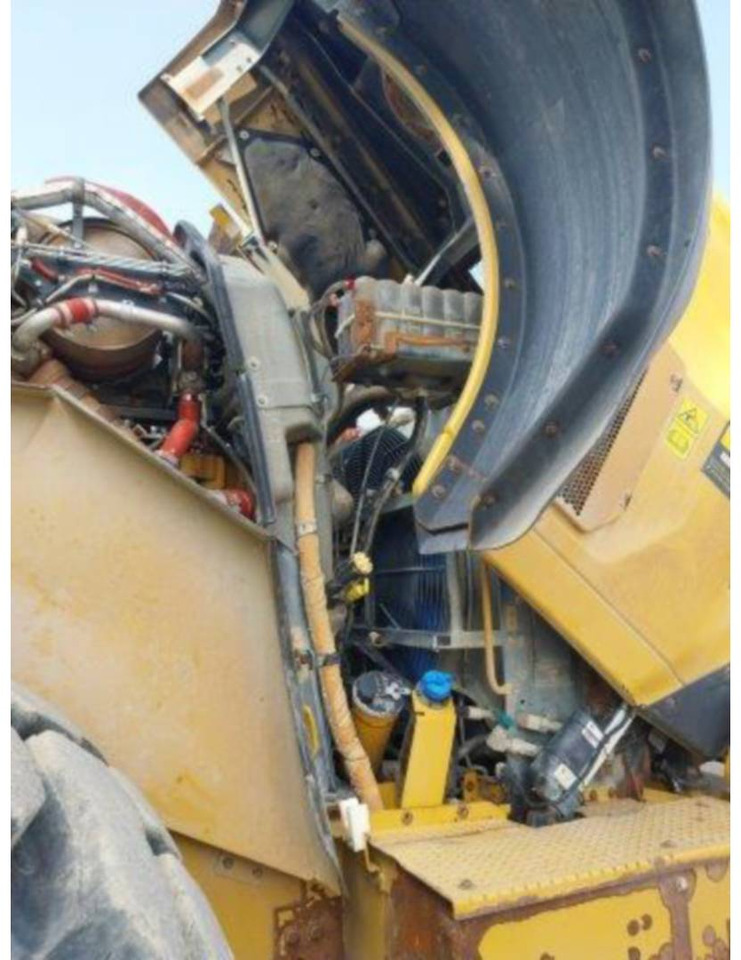 Wheel loader CAT 980M: picture 17