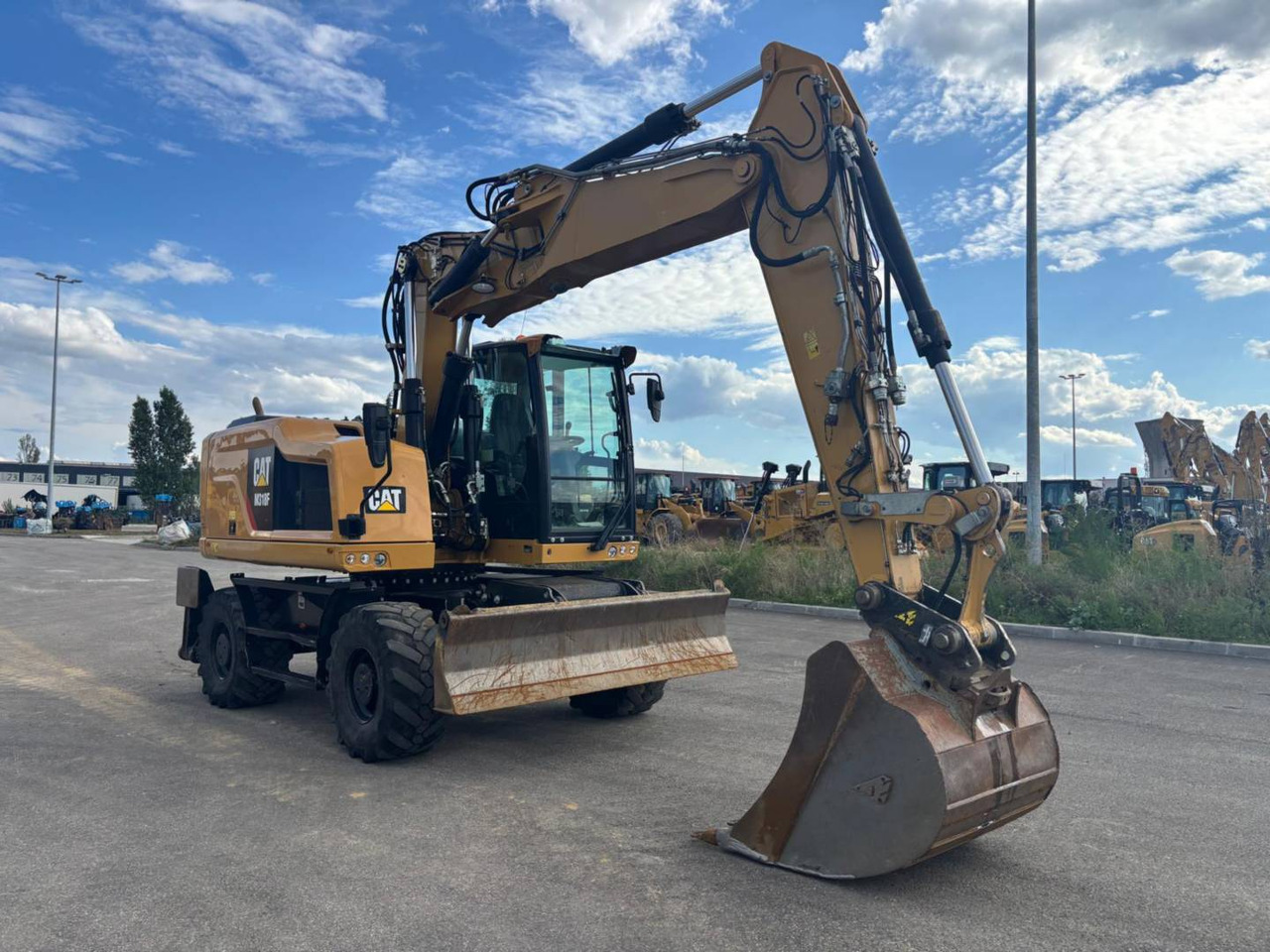 CAT M318F IVC - Wheel excavator: picture 2 CAT M318F IVC - Wheel excavator: picture 2