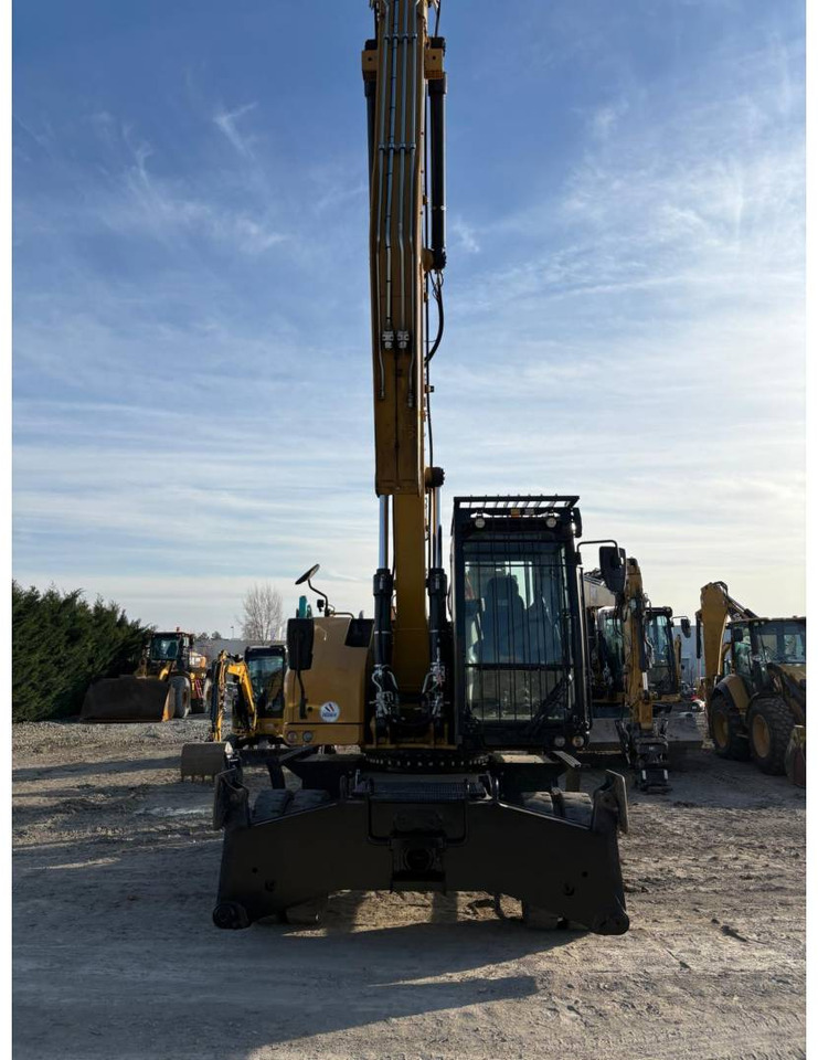 Wheel excavator CAT MH3024: picture 10