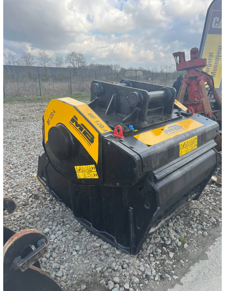 MB BF120/MB CRUSHER - Bucket for Construction machinery: picture 2 MB BF120/MB CRUSHER - Bucket for Construction machinery: picture 2