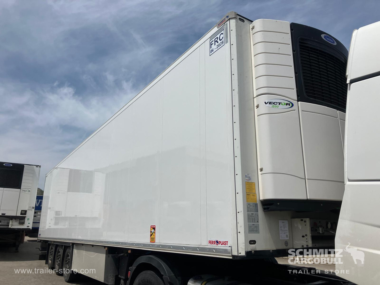 Isothermal semi-trailer SCHMITZ Semiremolque Frigo Standard Double deck: picture 1