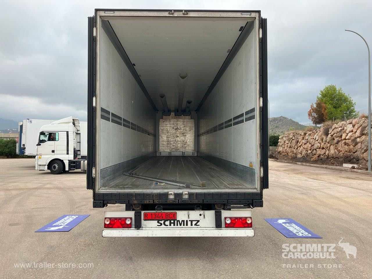 Isothermal semi-trailer SCHMITZ Semiremolque Frigo Standard: picture 14