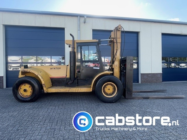 Hyster H 15.00 B Hyster H 15.00 B Heftruck ( H150D ) - Forklift - Gabelstapler - 15 Ton - Year 1989 - 7035 Hours - Side shift - Fork adjustment - Diesel forklift: picture 4 Hyster H 15.00 B Hyster H 15.00 B Heftruck ( H150D ) - Forklift - Gabelstapler - 15 Ton - Year 1989 - 7035 Hours - Side shift - Fork adjustment - Diesel forklift: picture 4