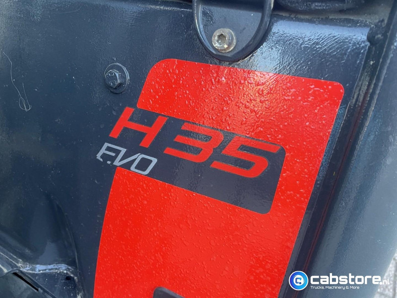 Diesel forklift Linde H35D-02 Heftruck - Bouwjaar 2013 - Draaiuren 6892 - Diesel - Side Shift - Freelift - Doorrij hoogte 217 cm !!: picture 9 Diesel forklift Linde H35D-02 Heftruck - Bouwjaar 2013 - Draaiuren 6892 - Diesel - Side Shift - Freelift - Doorrij hoogte 217 cm !!: picture 9