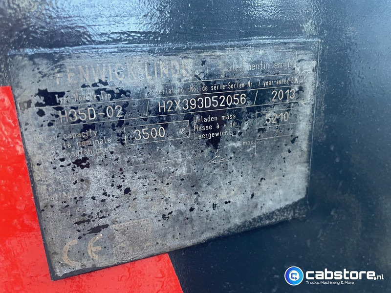 Diesel forklift Linde H35D-02 Heftruck - Bouwjaar 2013 - Draaiuren 6892 - Diesel - Side Shift - Freelift - Doorrij hoogte 217 cm !!: picture 10 Diesel forklift Linde H35D-02 Heftruck - Bouwjaar 2013 - Draaiuren 6892 - Diesel - Side Shift - Freelift - Doorrij hoogte 217 cm !!: picture 10
