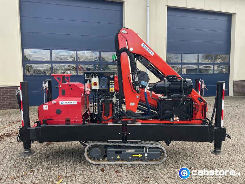 Palfinger PK 3400 S028-SK-A Minikraan Rups - Honda GX390 Benzine - 380 V - Hybride - Spin - Lier - Bouwjaar 2012 - Draaiuren 1783 - Werkhoogte 12,5 meter - Afstandsbediening - Mini crane: picture 2 Palfinger PK 3400 S028-SK-A Minikraan Rups - Honda GX390 Benzine - 380 V - Hybride - Spin - Lier - Bouwjaar 2012 - Draaiuren 1783 - Werkhoogte 12,5 meter - Afstandsbediening - Mini crane: picture 2