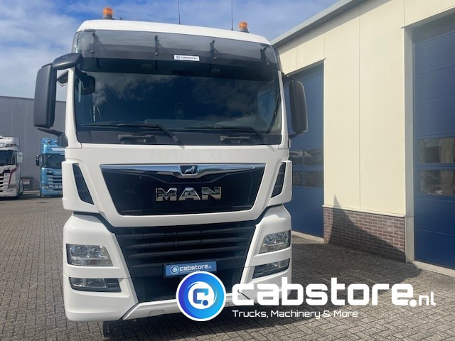 MAN TGX 18.420 4x2 Euro 6 MAN TGX 18.420 4x2 BLS Euro 6 - XLX Cabine - WB 360 - Bouwjaar 2018 - Km 681.675 - Good condition! - Tractor unit: picture 5 MAN TGX 18.420 4x2 Euro 6 MAN TGX 18.420 4x2 BLS Euro 6 - XLX Cabine - WB 360 - Bouwjaar 2018 - Km 681.675 - Good condition! - Tractor unit: picture 5