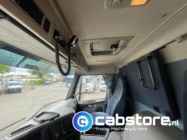 Box van Volvo FM9 4X2R FAL9.0 RAD-A4  Volvo FM300 4x2 Euro 5 bakwagen - Schuifzeilen - Laadklep 2000 kg - Bouwjaar 2008 - Kooi-Aap heftruck: picture 13