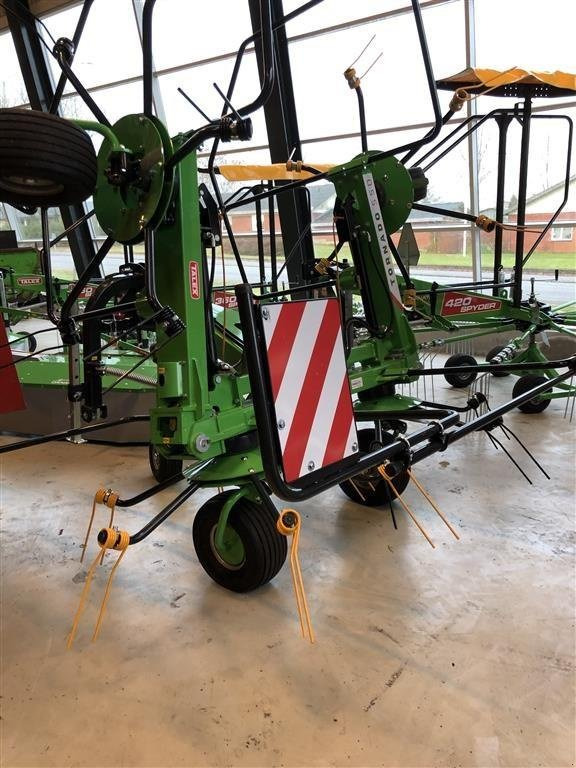 Talex Tornado 5,5 - Tedder/ Rake: picture 2 Talex Tornado 5,5 - Tedder/ Rake: picture 2