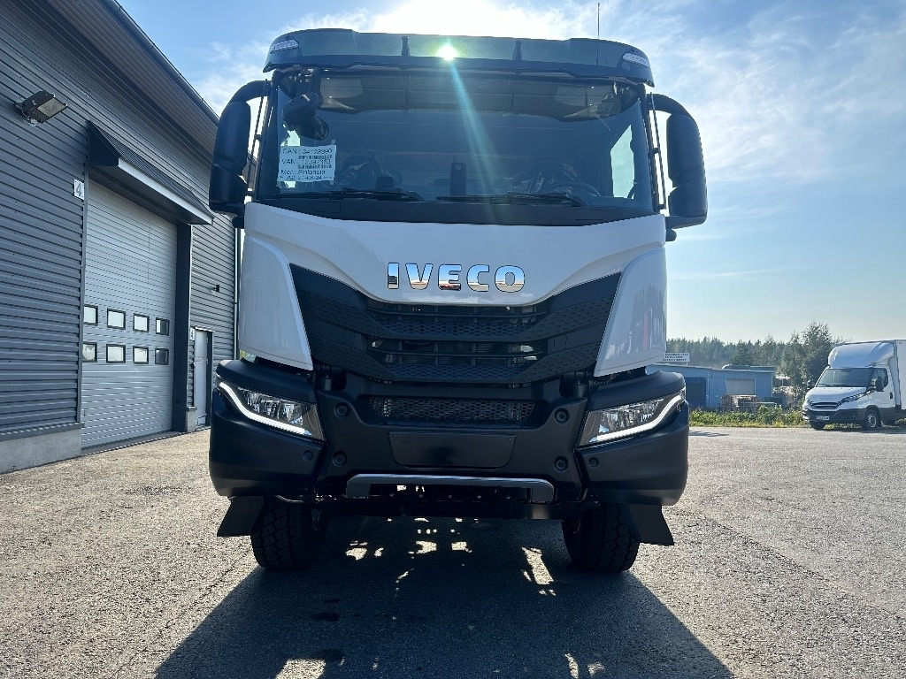 Iveco T-Way 410T510 8x4 - Cab chassis truck: picture 2 Iveco T-Way 410T510 8x4 - Cab chassis truck: picture 2