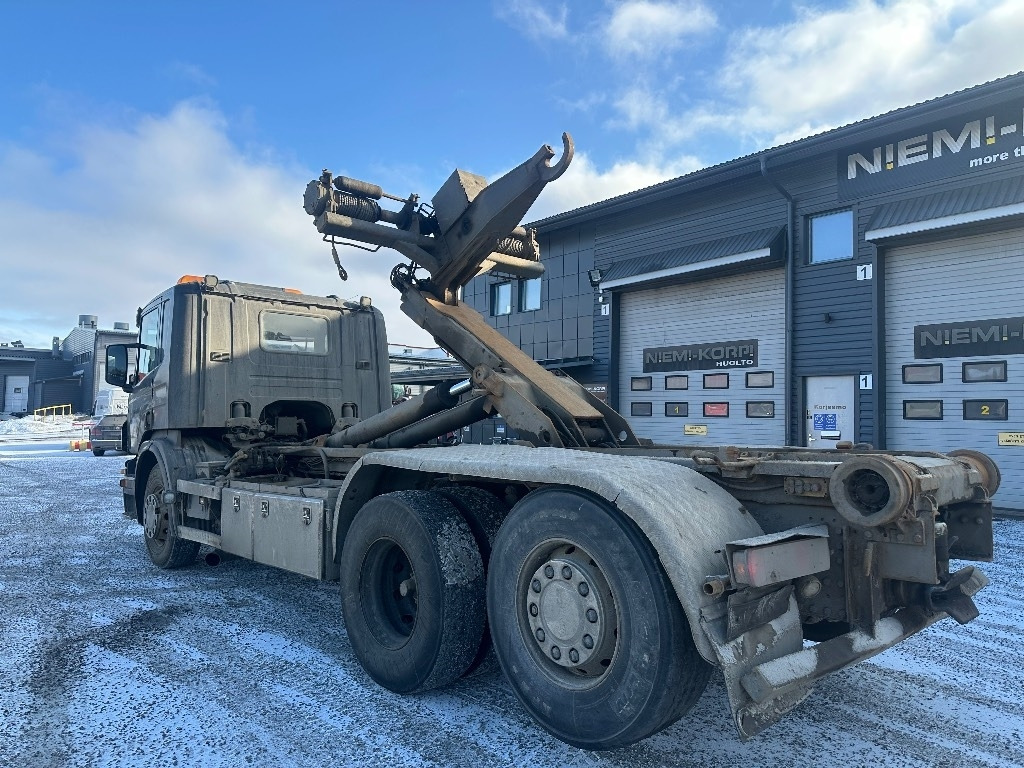 Scania P420 6x2*4 - Hook lift truck: picture 2 Scania P420 6x2*4 - Hook lift truck: picture 2