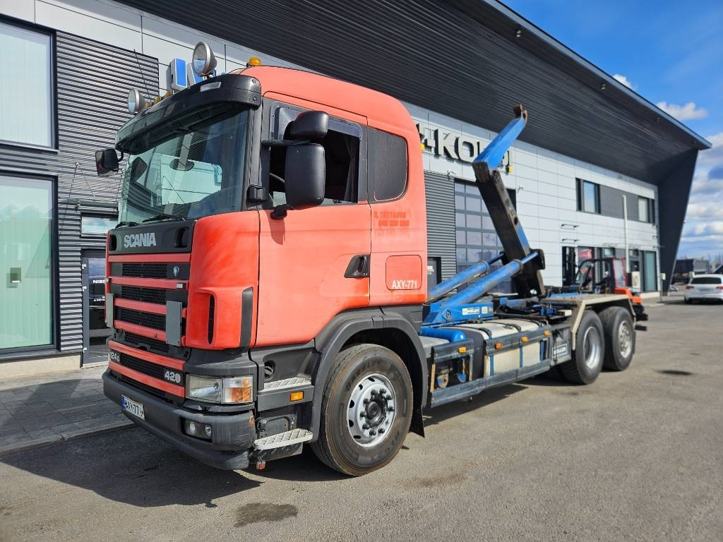 Scania R124 6x2*4 - Hook lift truck: picture 1 Scania R124 6x2*4 - Hook lift truck: picture 1