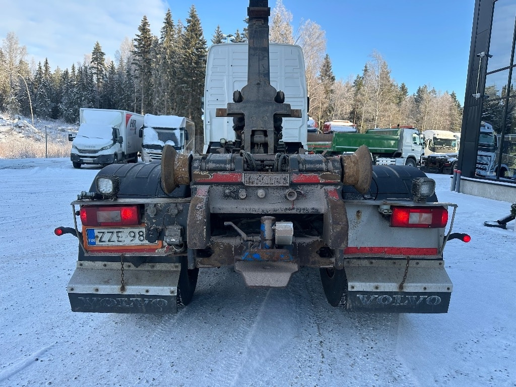 Volvo FH 540 8x4 - Hook lift truck: picture 5 Volvo FH 540 8x4 - Hook lift truck: picture 5