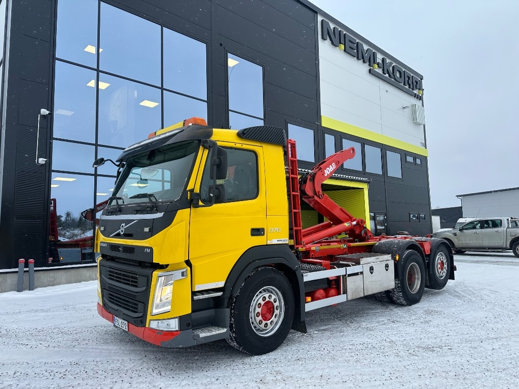 Volvo FM11 370 - Hook lift truck: picture 1 Volvo FM11 370 - Hook lift truck: picture 1