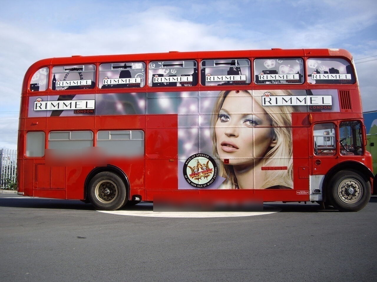 Double-decker bus Bristol LODEKKA (repainted 2023) Low Height British Double Decker Bus Ma: picture 8 Double-decker bus Bristol LODEKKA (repainted 2023) Low Height British Double Decker Bus Ma: picture 8