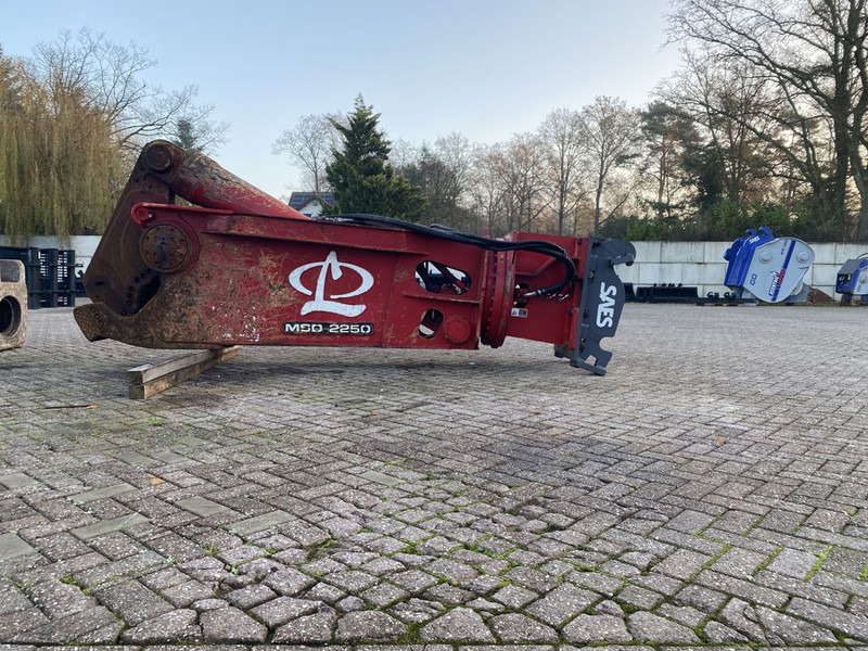 LaBounty MSD2250R - Demolition shears for Construction machinery: picture 1 LaBounty MSD2250R - Demolition shears for Construction machinery: picture 1