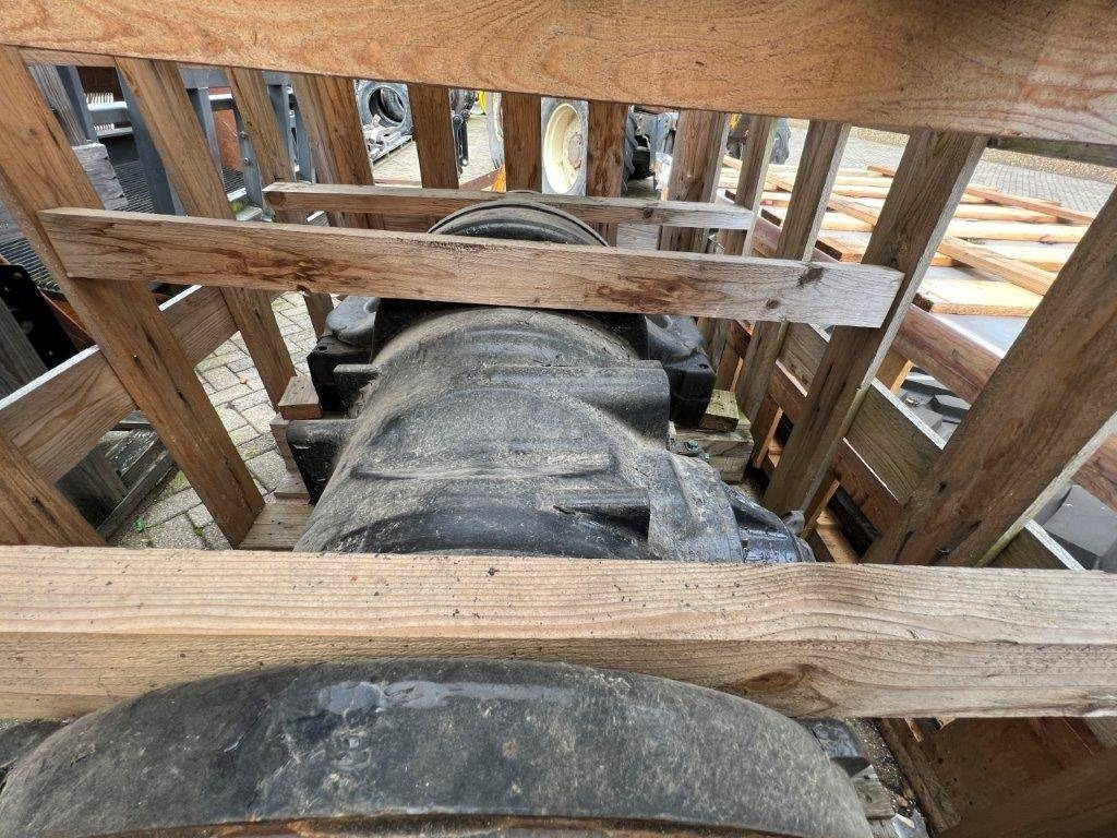 Case IH Case IH Front axle Steiger 470 Quadtrac, Steiger 5 - Front axle for Farm tractor: picture 4 Case IH Case IH Front axle Steiger 470 Quadtrac, Steiger 5 - Front axle for Farm tractor: picture 4