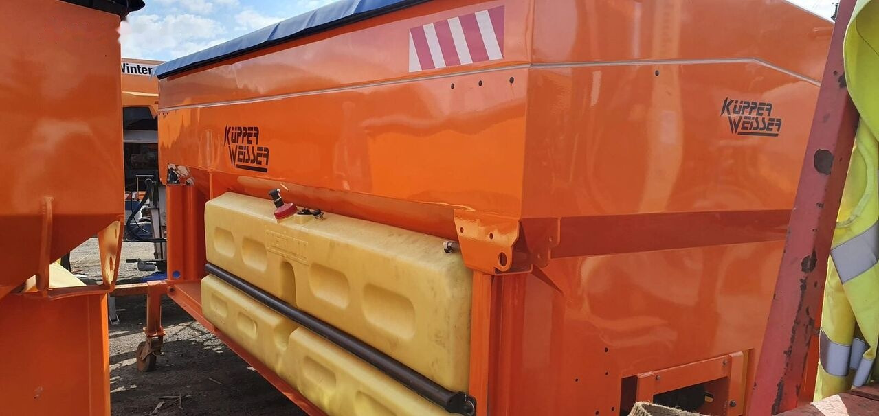 Schmidt KUPPER WEISSER 7m3 - Sand/ Salt spreader for Utility/ Special vehicle: picture 4 Schmidt KUPPER WEISSER 7m3 - Sand/ Salt spreader for Utility/ Special vehicle: picture 4