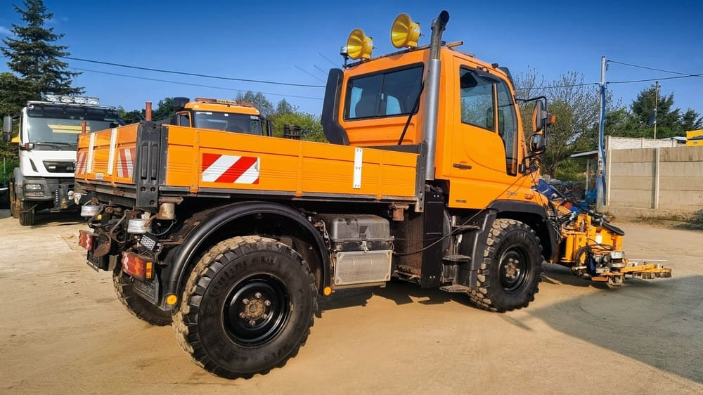 MERCEDES-BENZ Unimog U300 - Utility/ Special vehicle: picture 3 MERCEDES-BENZ Unimog U300 - Utility/ Special vehicle: picture 3