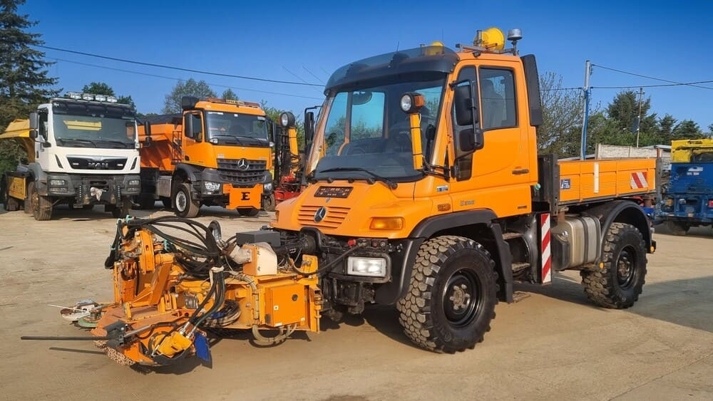 MERCEDES-BENZ Unimog U300 - Utility/ Special vehicle: picture 4 MERCEDES-BENZ Unimog U300 - Utility/ Special vehicle: picture 4