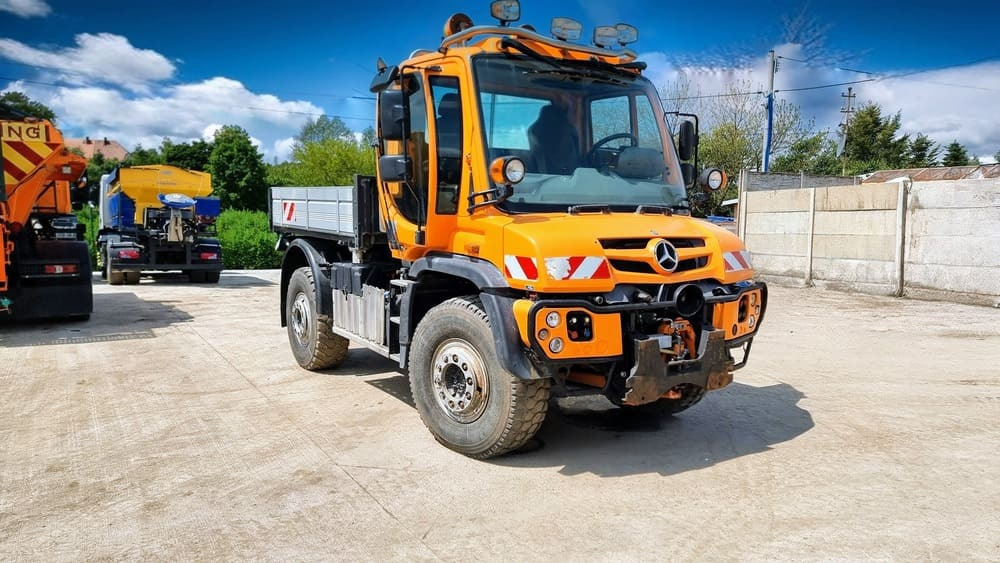 Mercedes-Benz Unimog U527 - Utility/ Special vehicle: picture 1 Mercedes-Benz Unimog U527 - Utility/ Special vehicle: picture 1