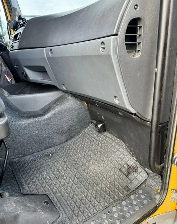 Isothermal truck MERCEDES-BENZ ATEGO 1324 Sprowadzony: picture 27 Isothermal truck MERCEDES-BENZ ATEGO 1324 Sprowadzony: picture 27