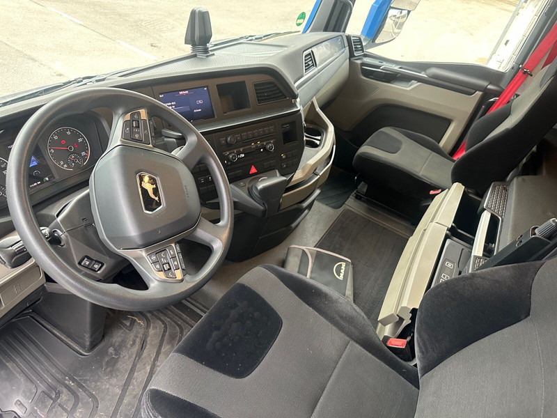 Cab chassis truck MAN TGX 26.440: picture 7