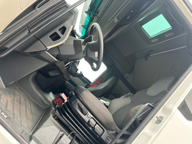 MAN TGX 18.510 4X2 BL SA Klima Intarder Led ACC - Tractor unit: picture 5 MAN TGX 18.510 4X2 BL SA Klima Intarder Led ACC - Tractor unit: picture 5