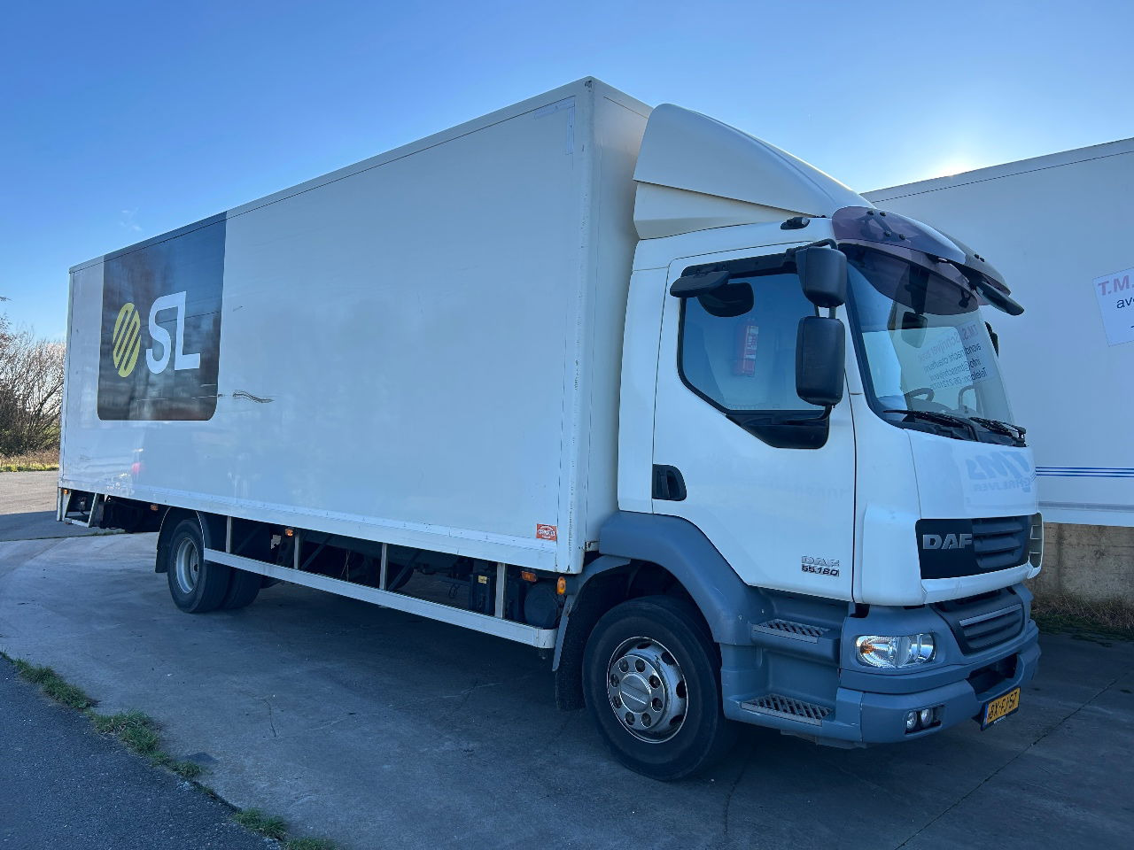 DAF LF 55 LF55-180 8.20mtr Box Turbo defect - Box truck: picture 1 DAF LF 55 LF55-180 8.20mtr Box Turbo defect - Box truck: picture 1