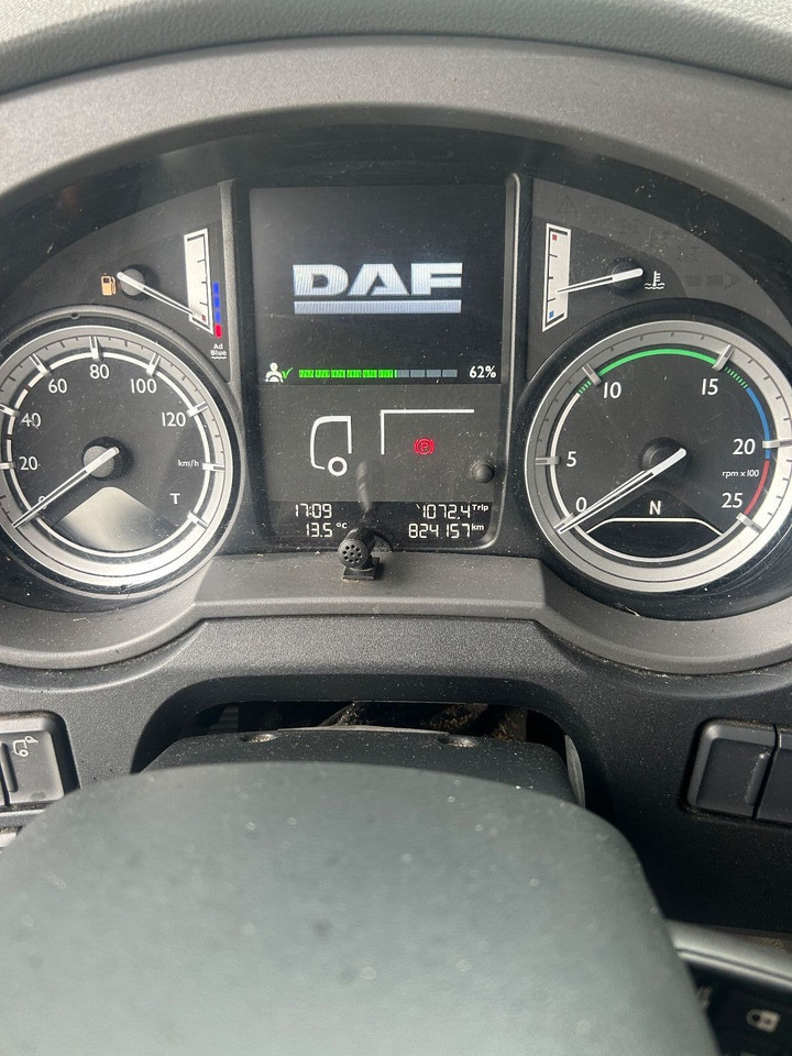 DAF XF 106.440 XF106-440 Space Cab, Full spoilers - Tractor unit: picture 5 DAF XF 106.440 XF106-440 Space Cab, Full spoilers - Tractor unit: picture 5