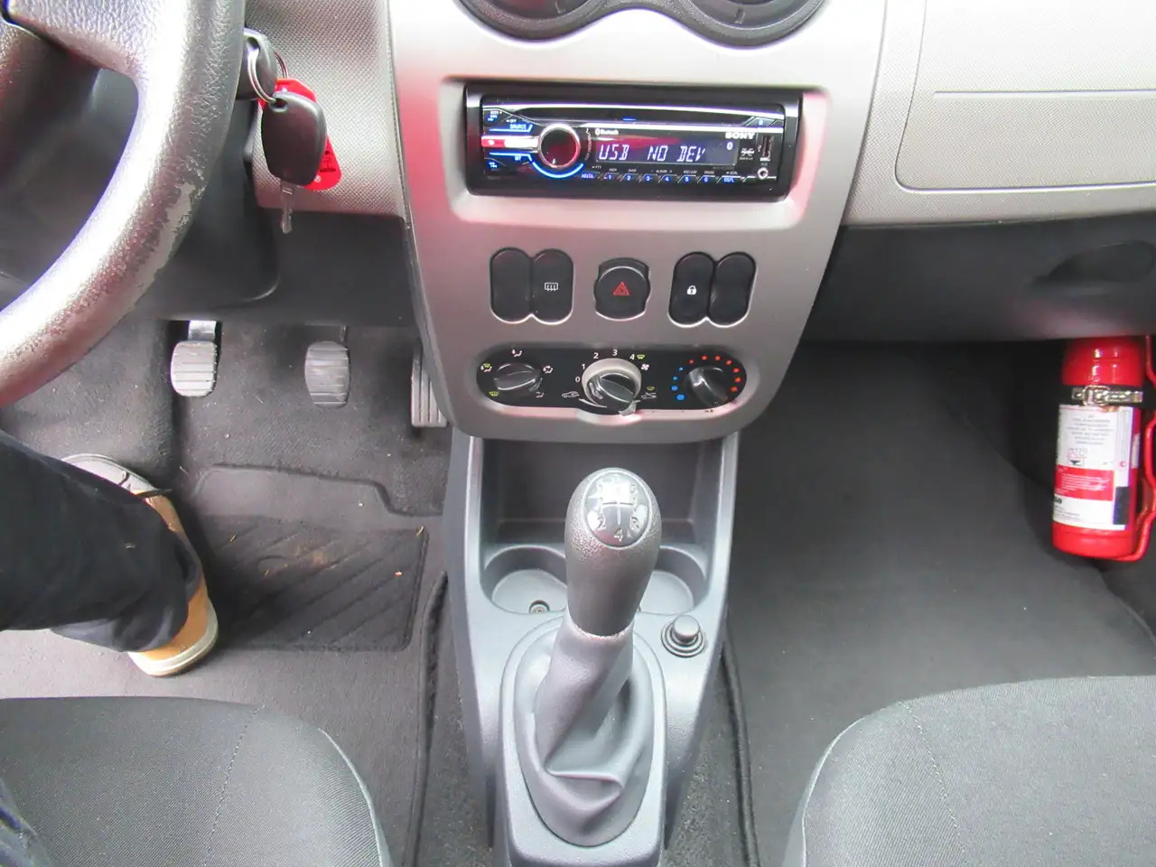 Car Dacia Sandero Sandero 1.2i Ambiance: picture 9