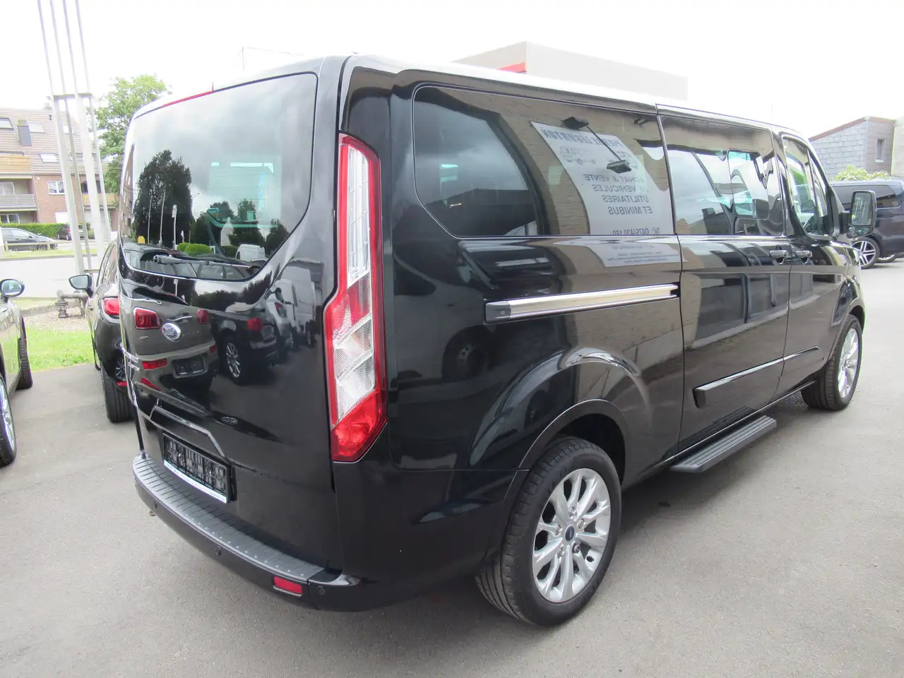 Ford Tourneo Custom 2.0 TDCi L2H1 - Passenger van: picture 2 Ford Tourneo Custom 2.0 TDCi L2H1 - Passenger van: picture 2