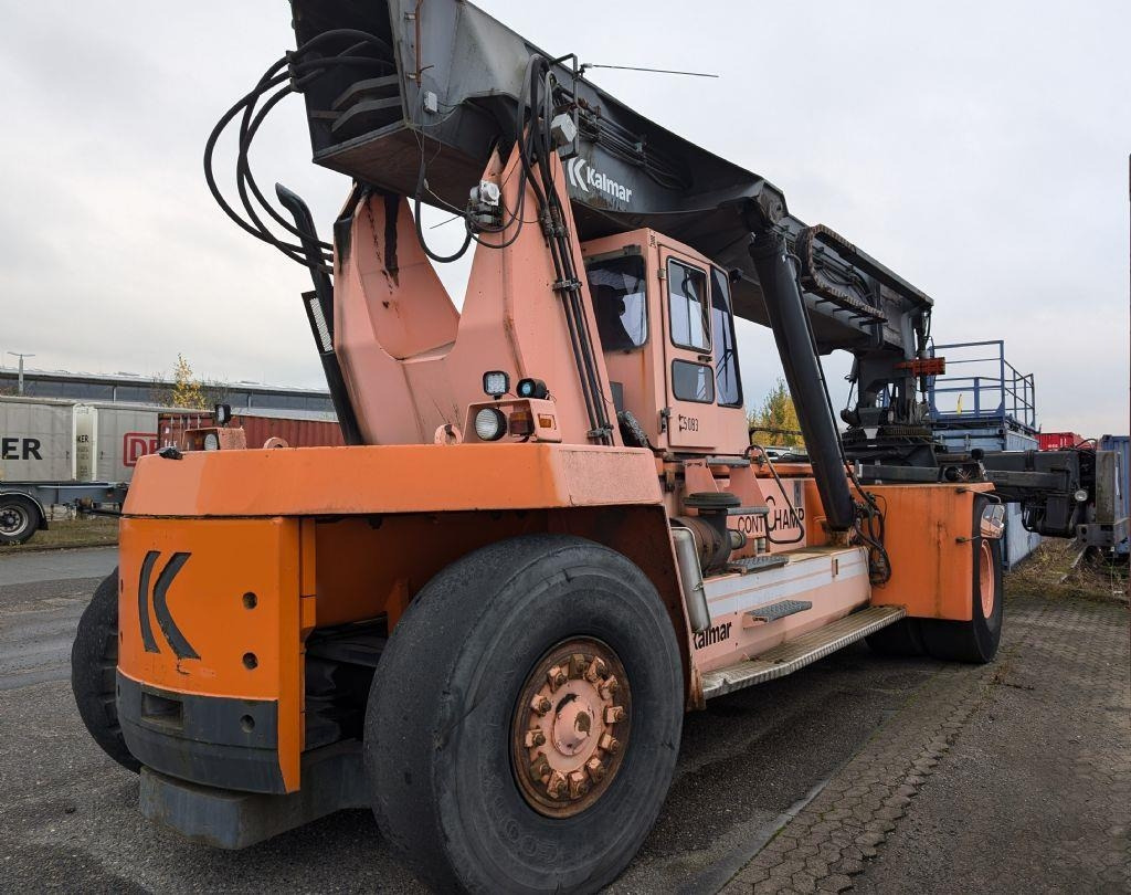 Kalmar DC4560RC4  - Reach stacker: picture 4 Kalmar DC4560RC4  - Reach stacker: picture 4