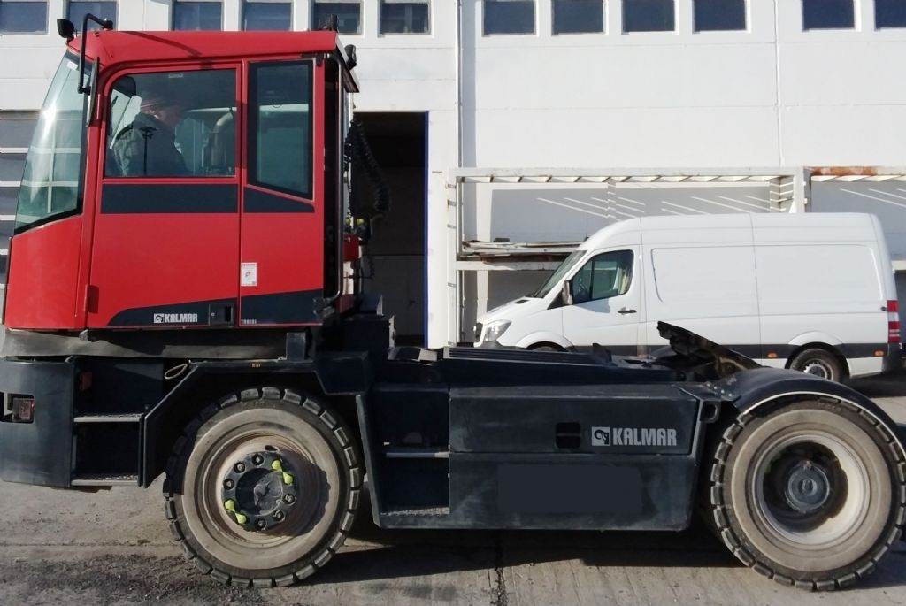 Kalmar TR618 - Terminal tractor: picture 1 Kalmar TR618 - Terminal tractor: picture 1