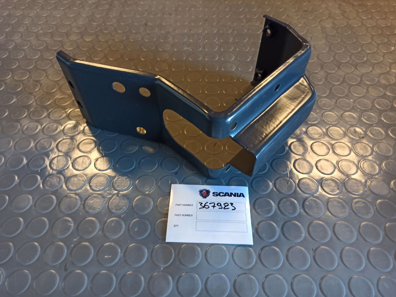 SCANIA BRACKET 367923 - Frame/ Chassis for Truck: picture 1 SCANIA BRACKET 367923 - Frame/ Chassis for Truck: picture 1
