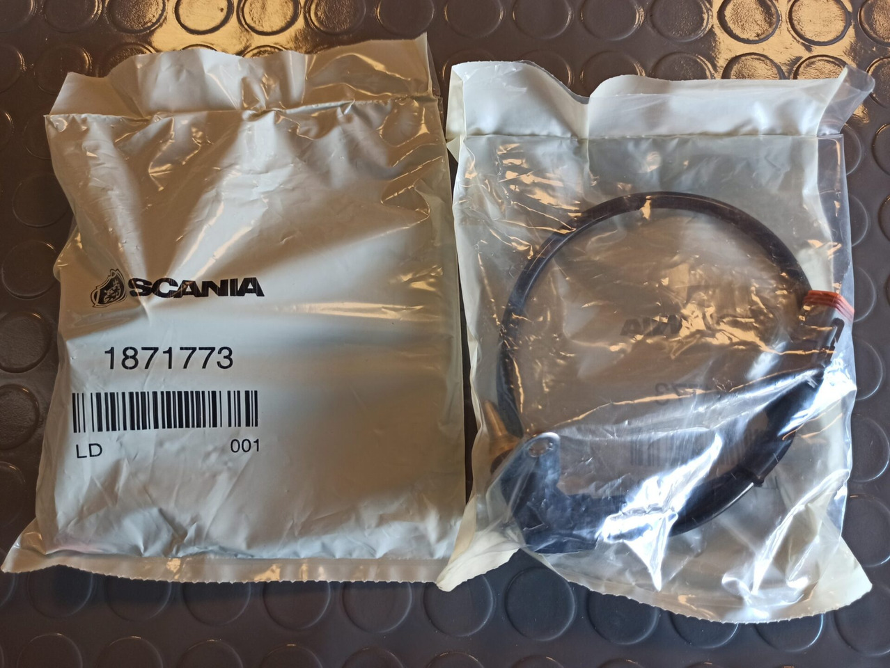 SCANIA TEMPERATURE SENSOR - 1871773 - Sensor for Truck: picture 1 SCANIA TEMPERATURE SENSOR - 1871773 - Sensor for Truck: picture 1