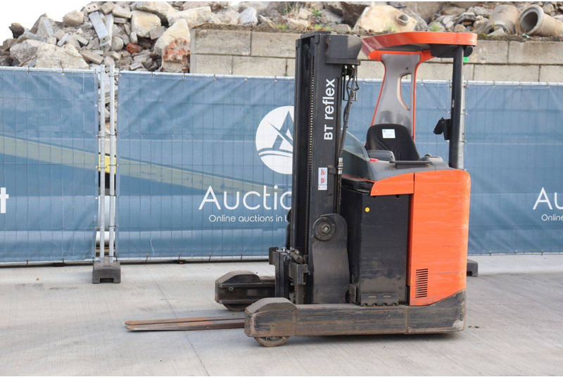BT  - Reach truck: picture 1 BT  - Reach truck: picture 1