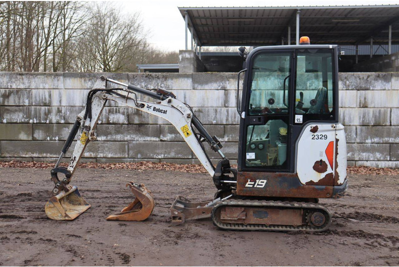 Bobcat E19 - Mini excavator: picture 2 Bobcat E19 - Mini excavator: picture 2