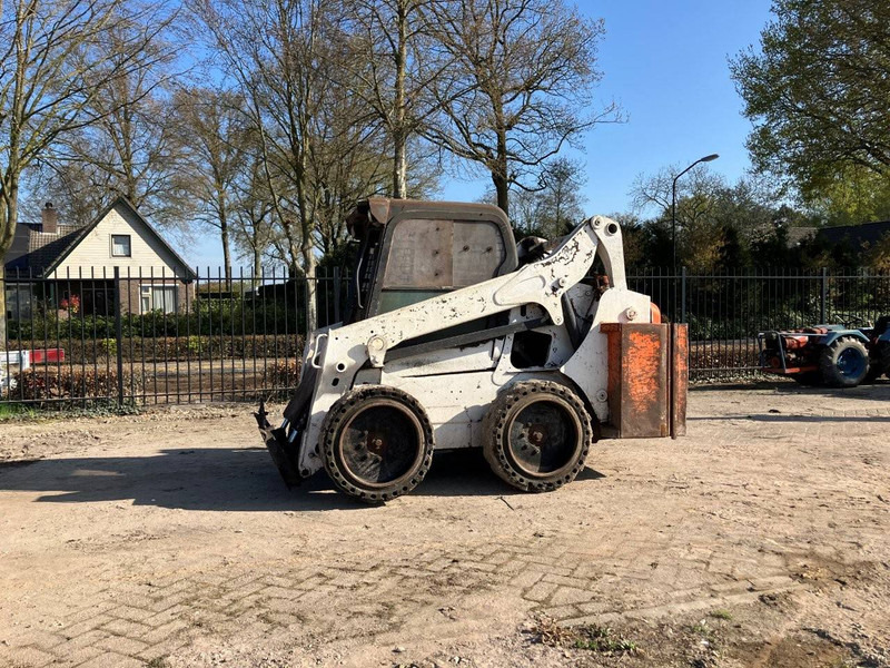 Bobcat S590 - Wheel loader: picture 4 Bobcat S590 - Wheel loader: picture 4