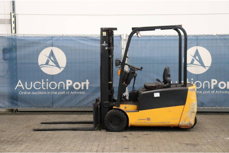 CPDS20J - Electric forklift: picture 2 CPDS20J - Electric forklift: picture 2