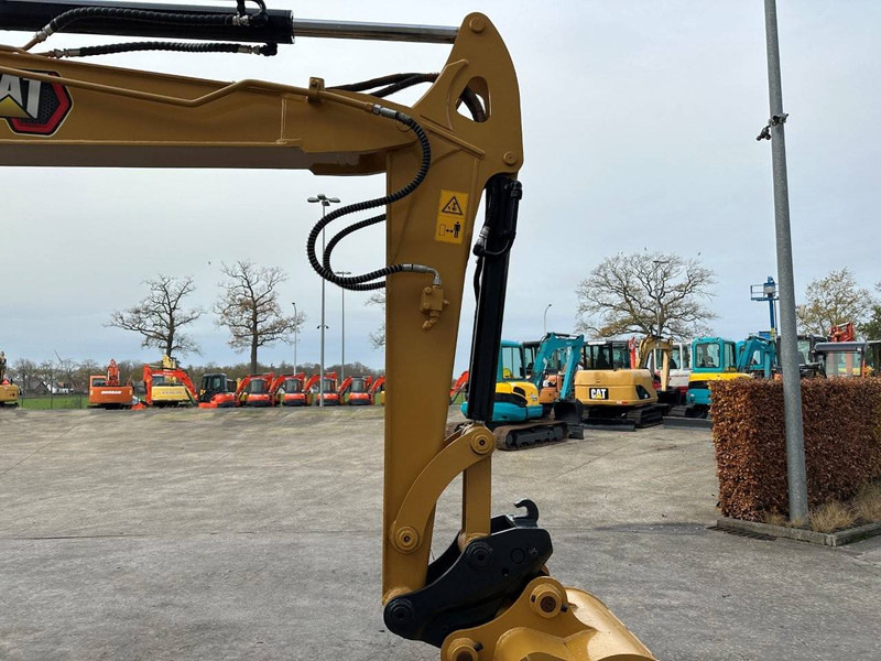 Crawler excavator Caterpillar 305.5E2: picture 12