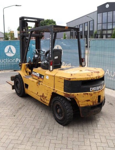 Caterpillar DP45 - Diesel forklift: picture 4 Caterpillar DP45 - Diesel forklift: picture 4
