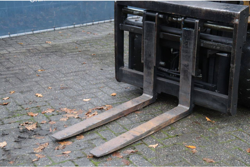 Electric forklift Caterpillar EP30K: picture 10