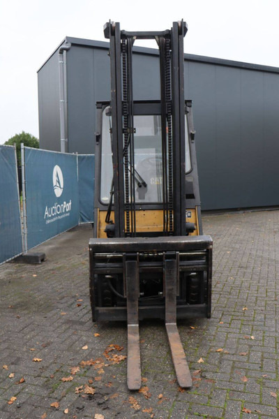 Electric forklift Caterpillar EP30K: picture 8