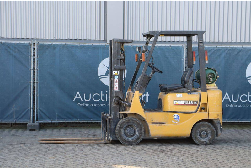 Caterpillar GP15K - LPG forklift: picture 1 Caterpillar GP15K - LPG forklift: picture 1