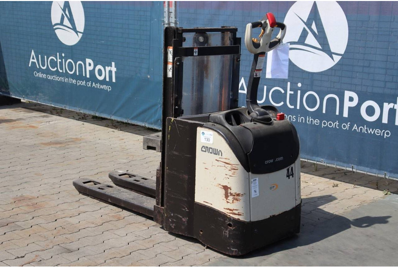 Crown DT 3040 - Stacker: picture 3 Crown DT 3040 - Stacker: picture 3